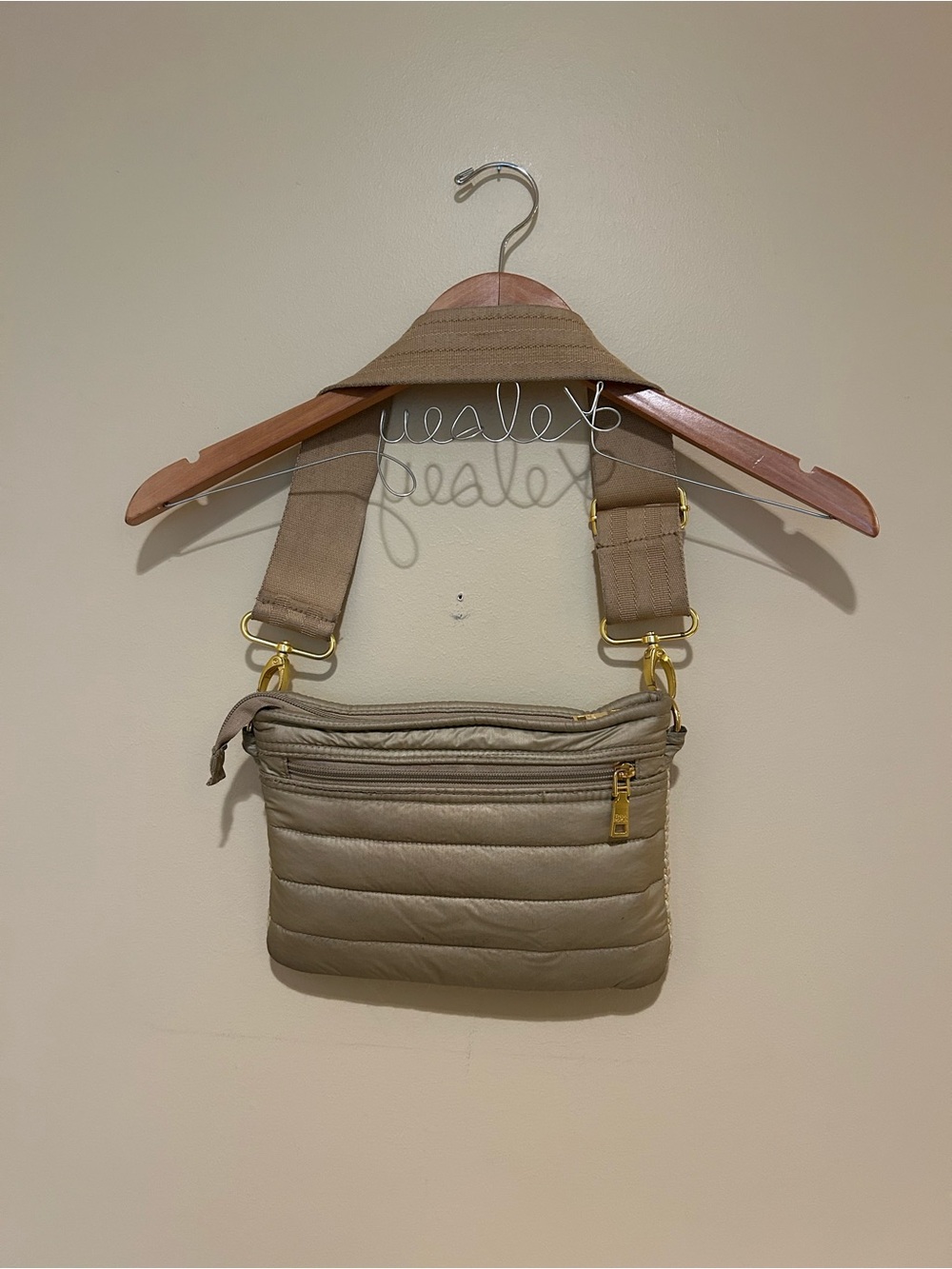 THINK ROYLN Beige Straw Blend Crossbody with Wide Strap One Size - Picture 2 of 12
